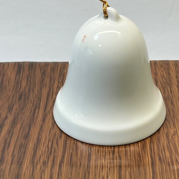 Vintage Precious Moments Bell Peeking in to Wish You a Merry Christmas - Picture 10 of 10